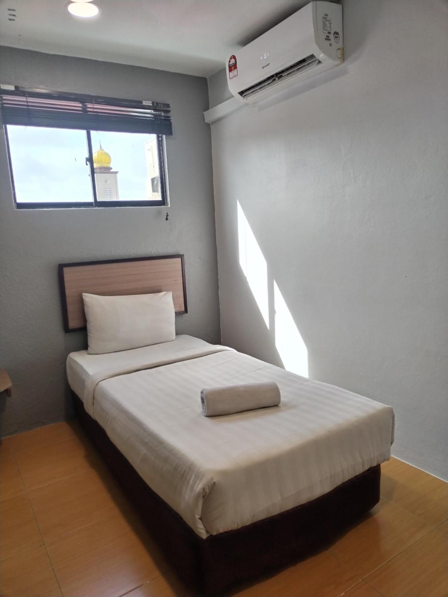 Maple Boutique Hotel Кота-Бару Экстерьер фото